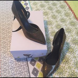 NIB Nine West Black and Gold Stiletto Pumps SZ 8